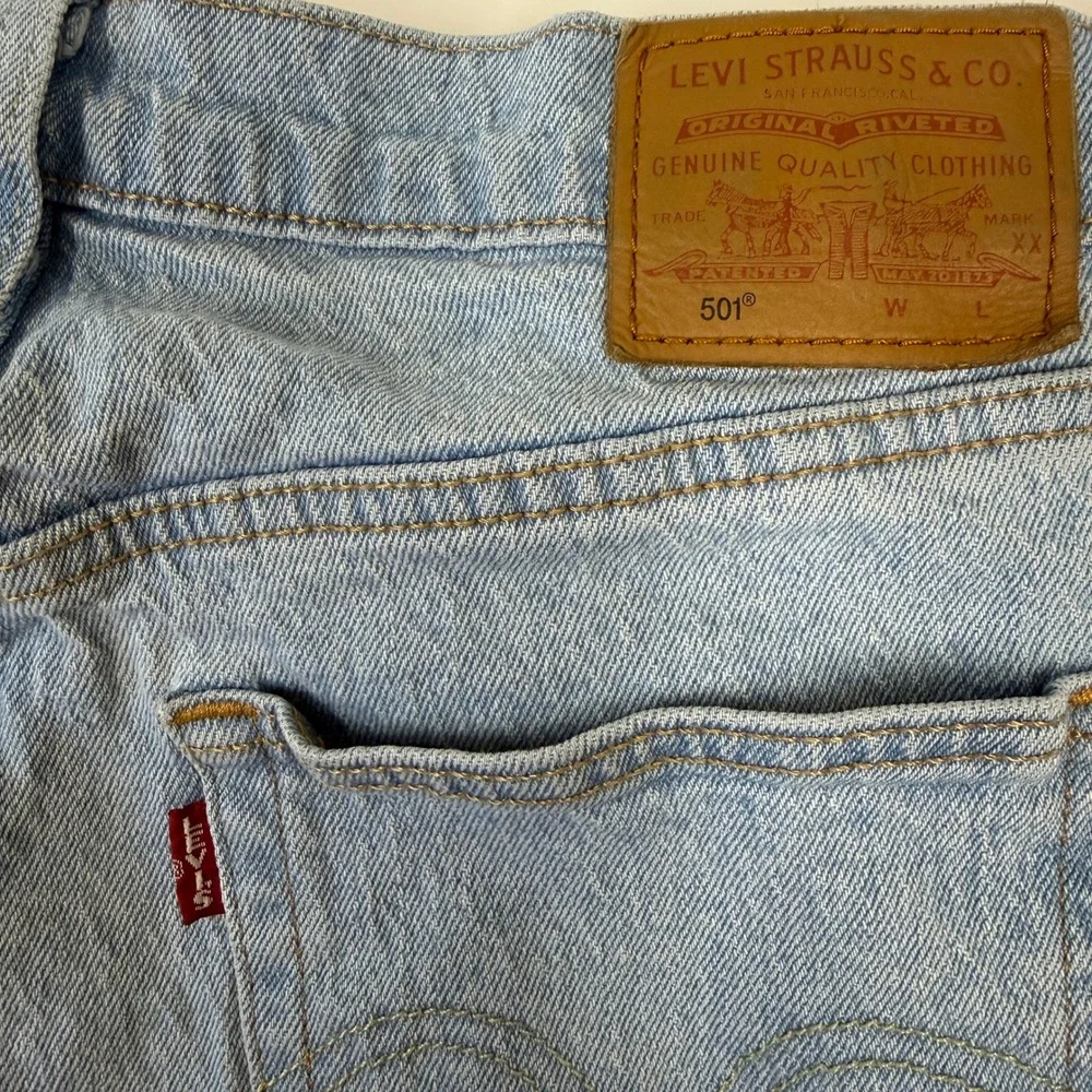 Levis 501 Women Original Cropped Jeans Light Wash High Rise Straight Leg W29 L28